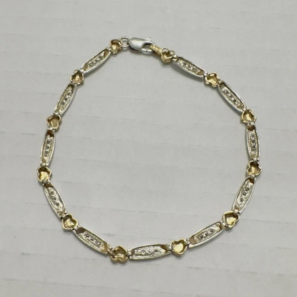 5.6gr 10k Yellow White Gold Diamond Heart love Bracelet Delicate Dainty Feminine